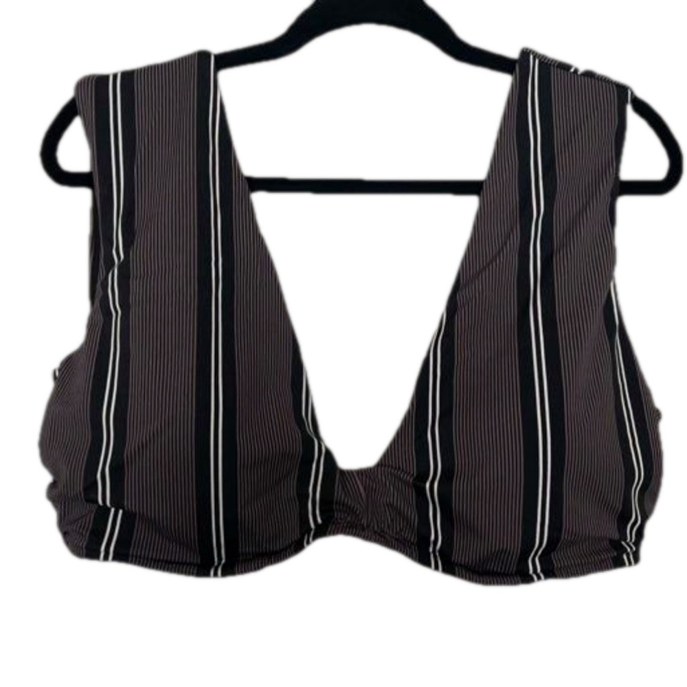 Raisins Curve Plus Size Swim Top Size 20